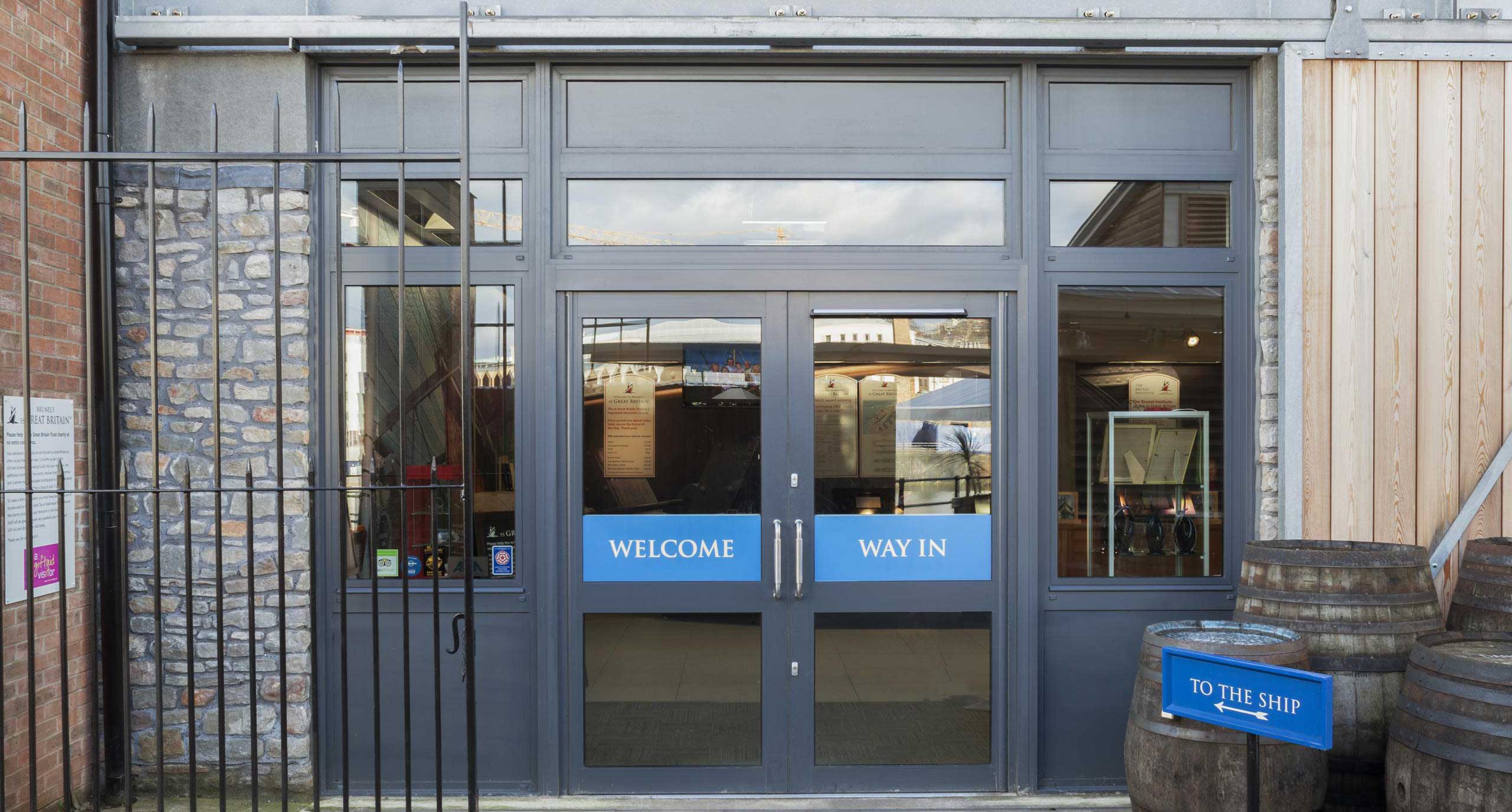 Aluminium Shop Fronts